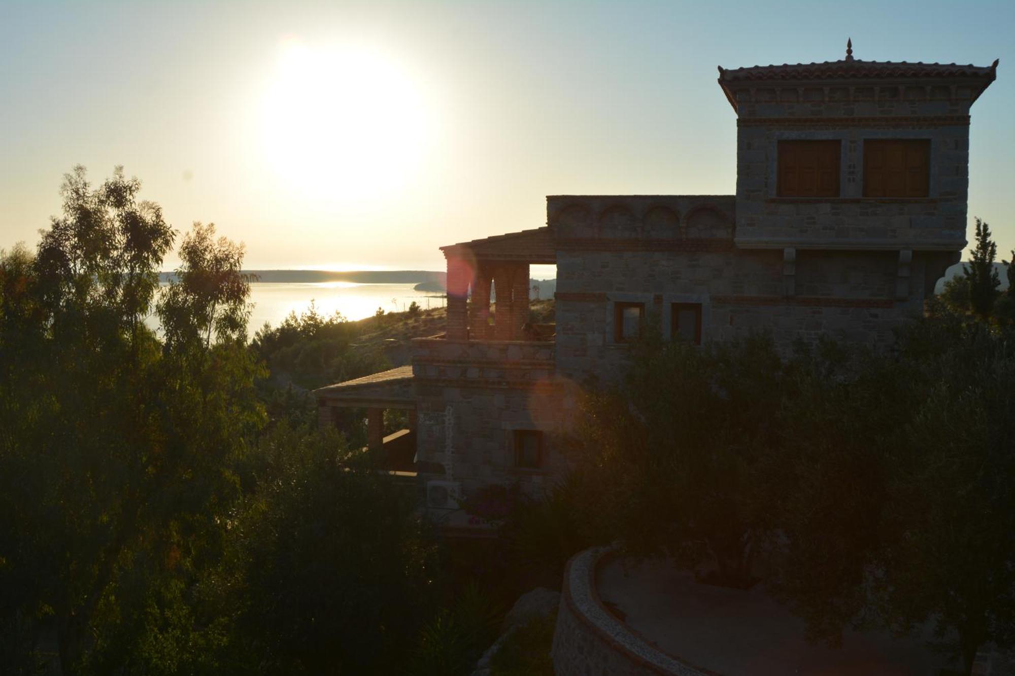 Lesvos Tower House Komninos Sígrion Eksteriør bilde